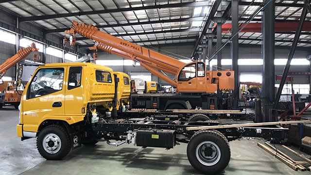 Crane Production Line